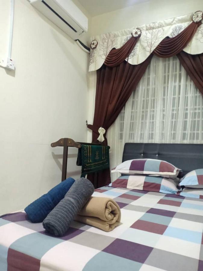 Kh Homestay Comfy N Calm Сері-Манджунґ Екстер'єр фото