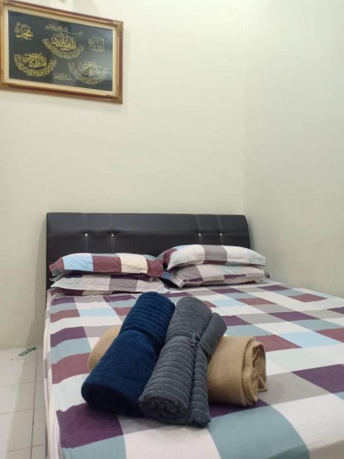 Kh Homestay Comfy N Calm Сері-Манджунґ Екстер'єр фото
