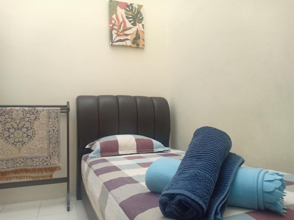Kh Homestay Comfy N Calm Сері-Манджунґ Екстер'єр фото