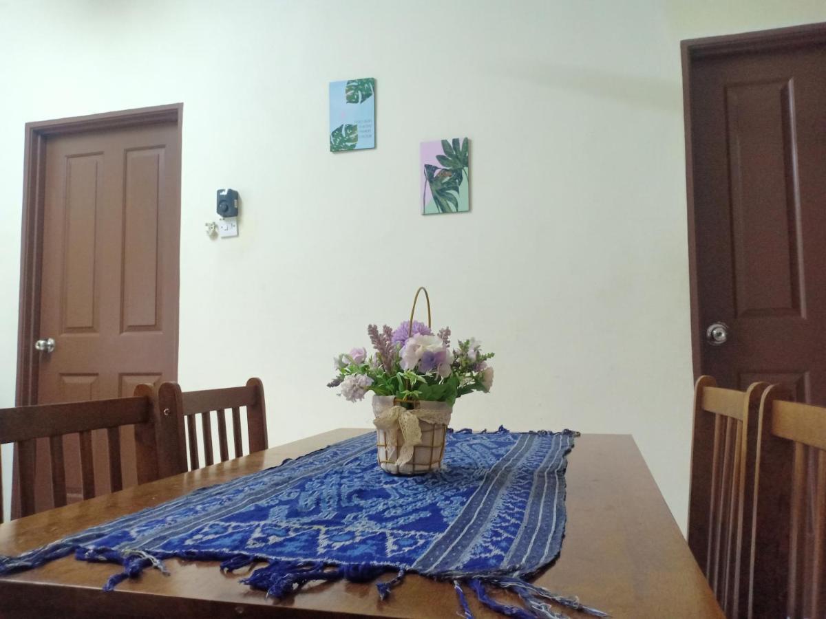 Kh Homestay Comfy N Calm Сері-Манджунґ Екстер'єр фото