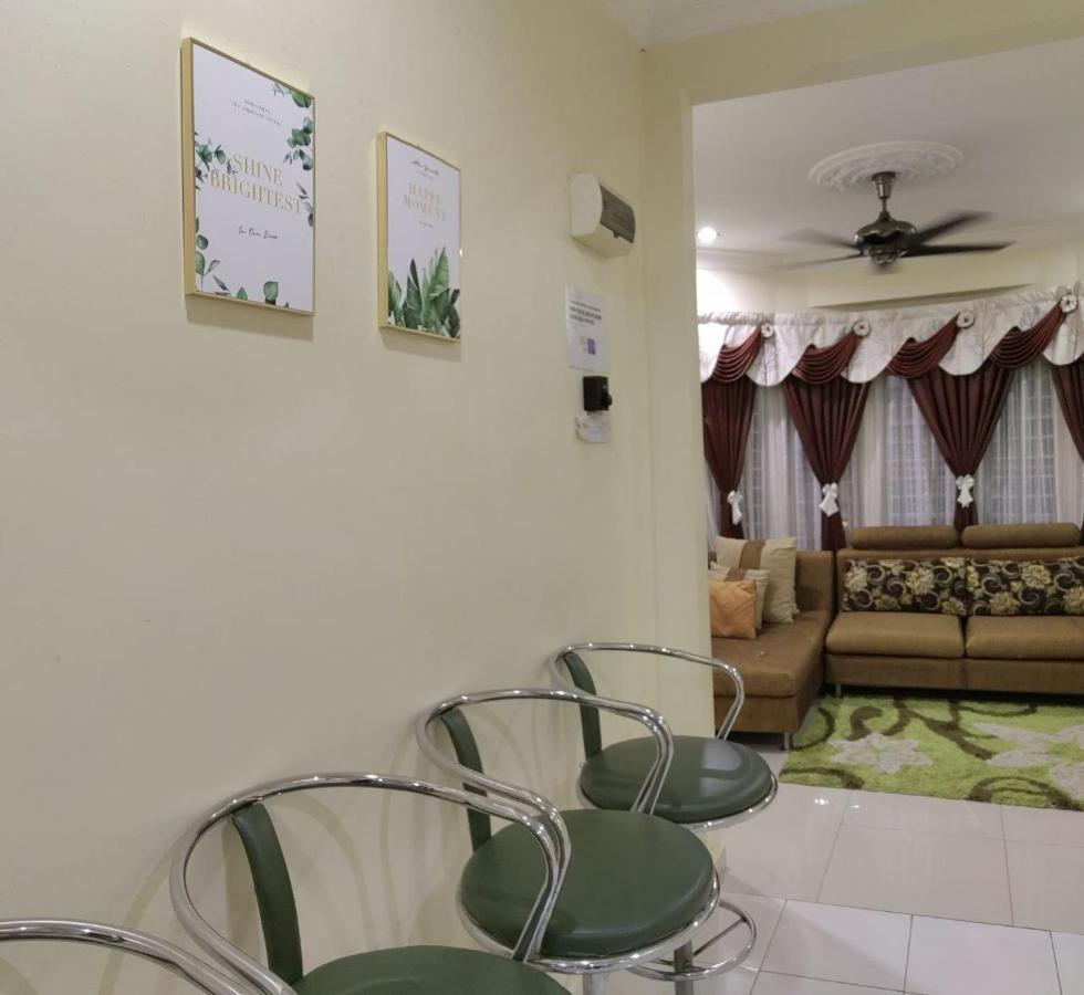 Kh Homestay Comfy N Calm Сері-Манджунґ Екстер'єр фото